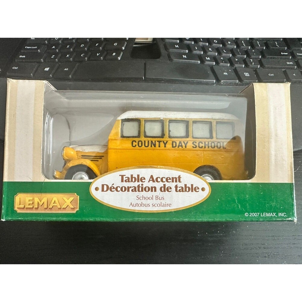 Lemax  Christmas Village School Bus Collection Country Day 2007 Retired